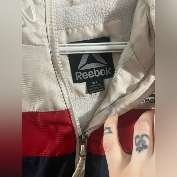 Brand new Reebok Jacket perfect for spring or fall - Picture 2 of 3